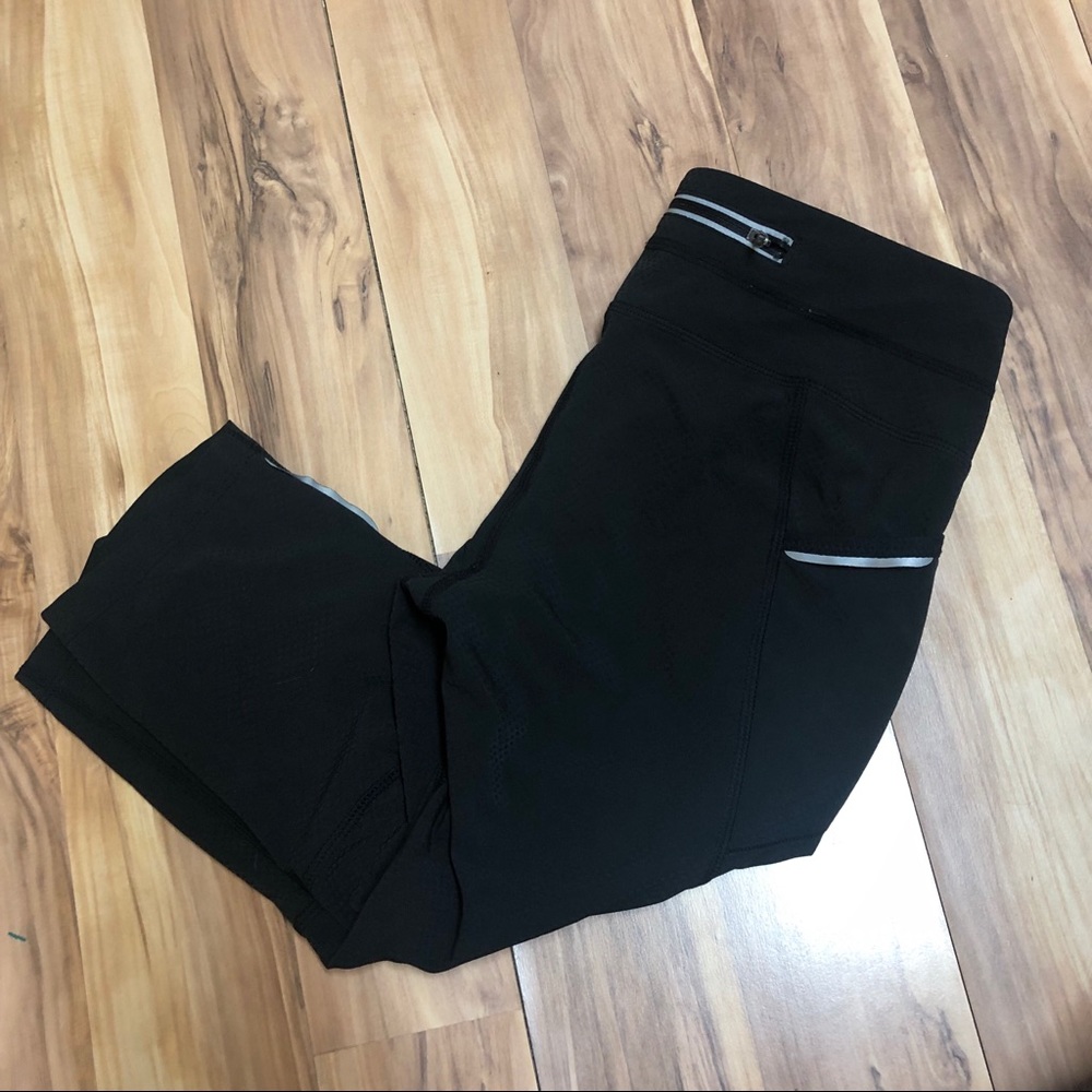 Athleta Black Capri leggings